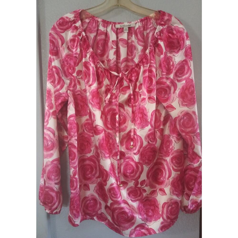 Quintessential Medium Smooth Shiny Blouse